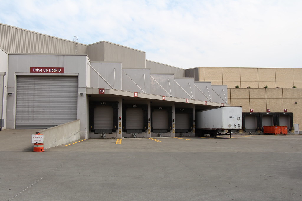 A sawtooth-style loading dock